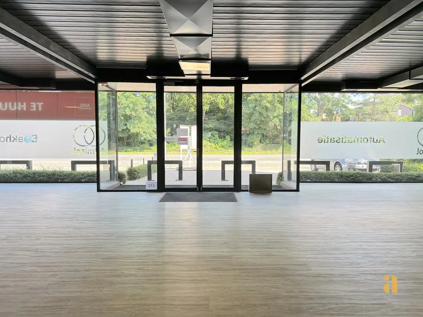 Architecturaal handelspand van 760m2 in Gent-Sint-Amandsberg foto 11