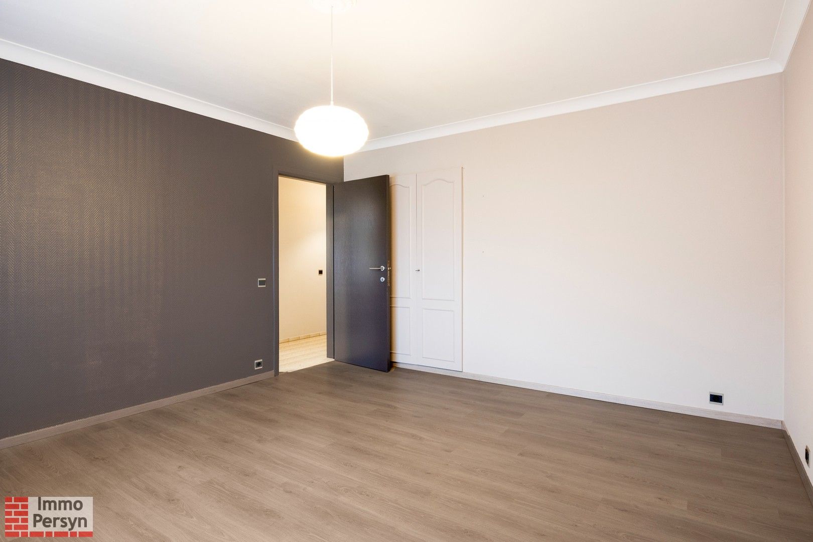 Charmante open bebouwing met praktische indeling in een rustige omgeving foto 14