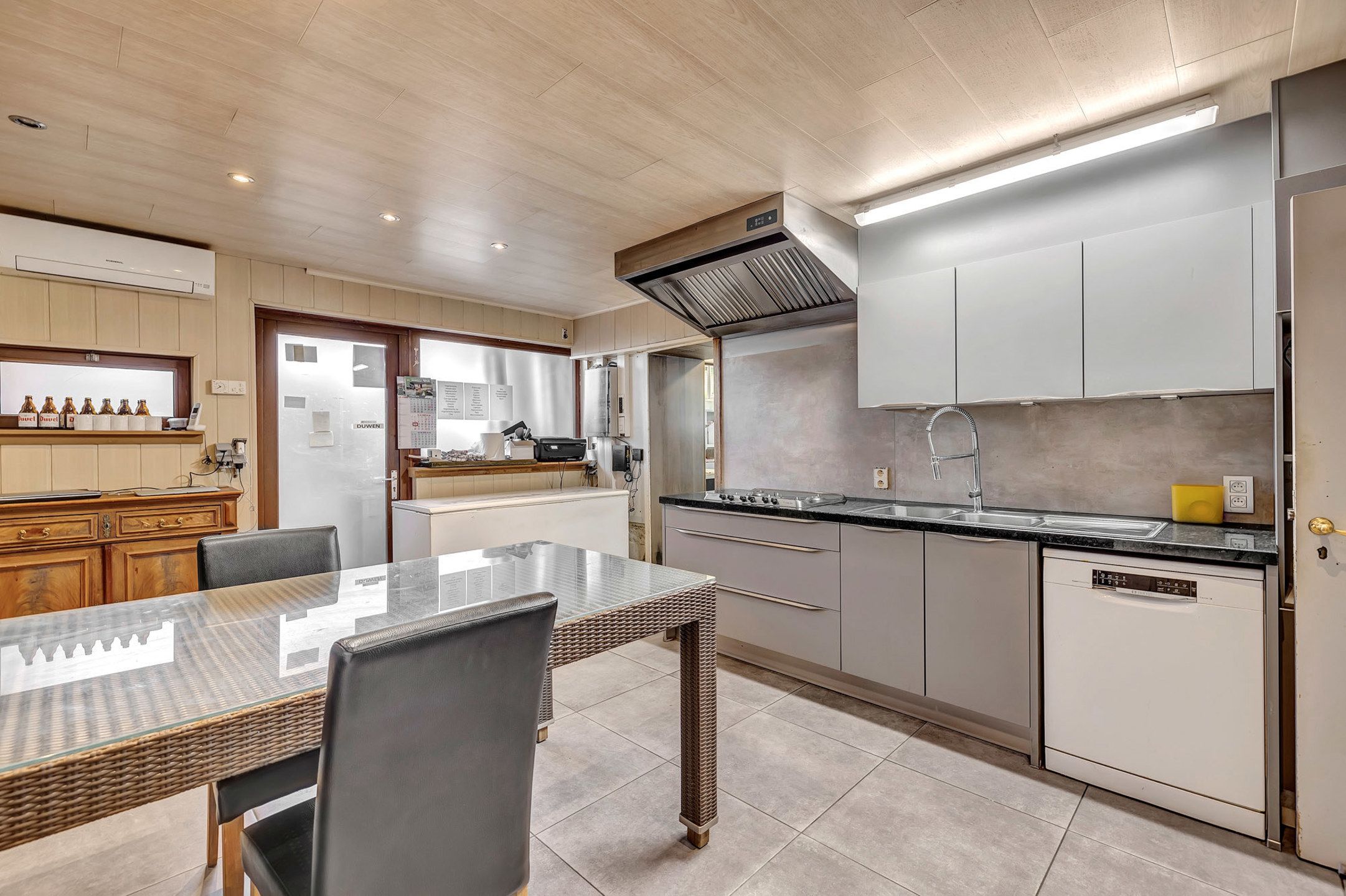 Bekende frituur + woonst met 3 slaapkamers in Baardegem foto 9