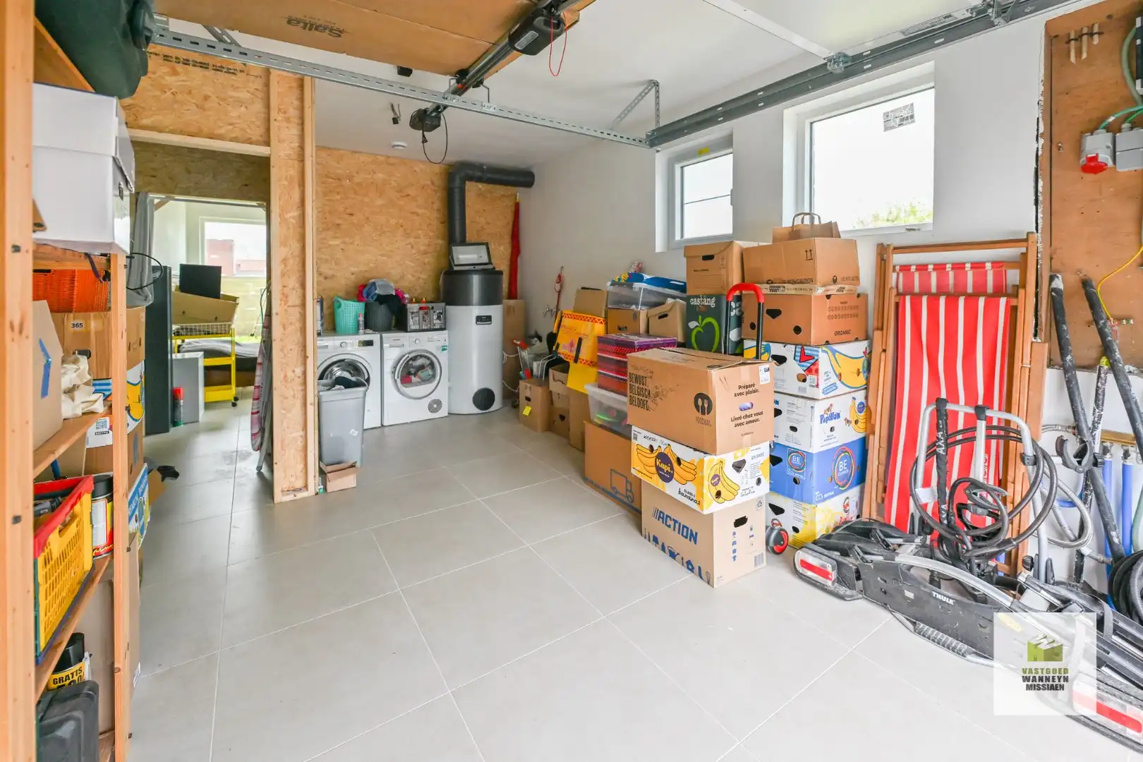 Gerenoveerde woning met 3slpk, garage en tuin op 648m2 foto 13