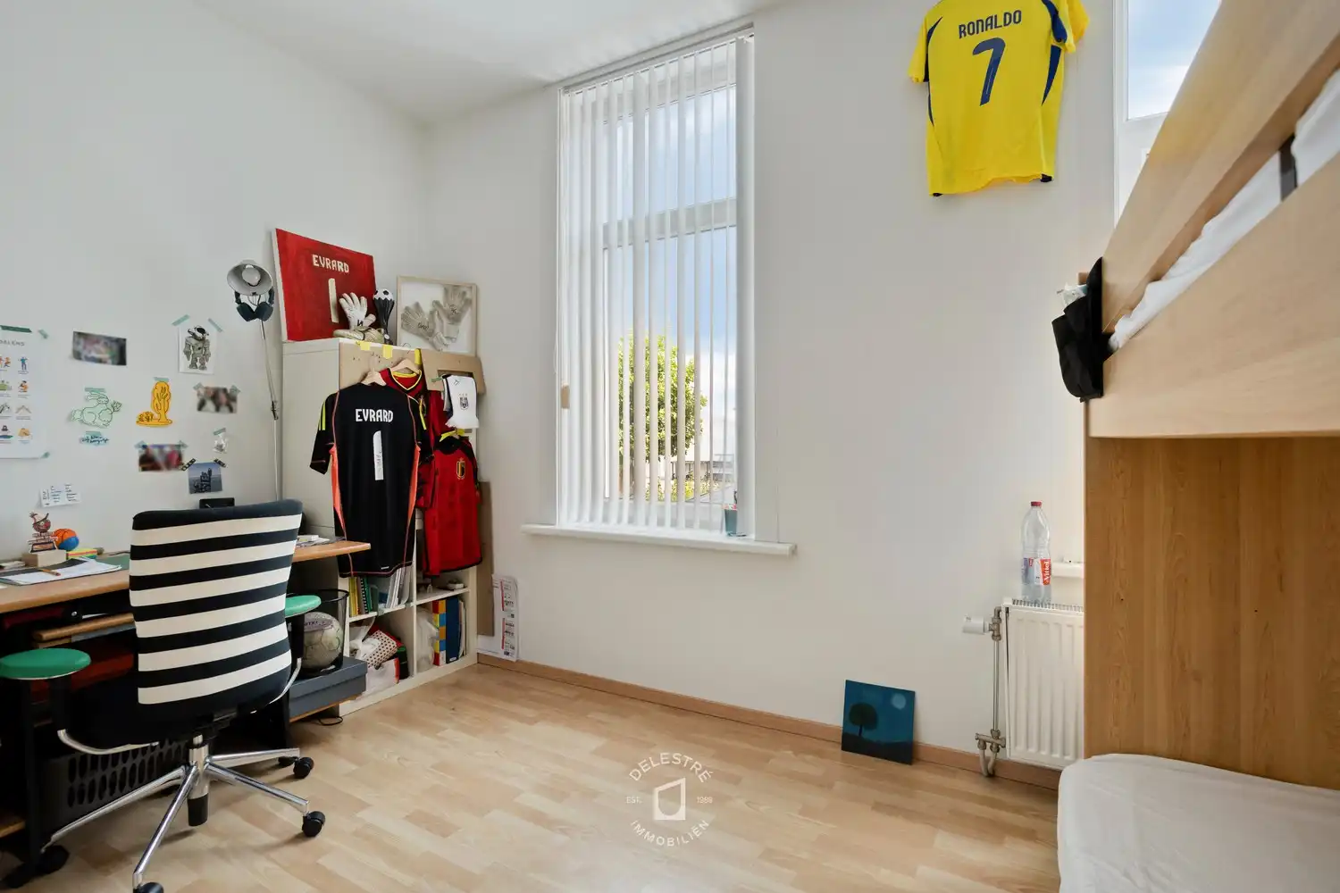 Verrassend ruime en energiezuinige gerenoveerde woning met dakterras en open zicht foto 18