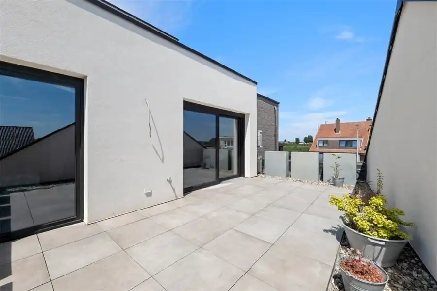 CENTRAAL GELEGEN APPARTEMENT MET RUIM TERRAS EN GARAGEBOX IN SINT-TRUIDEN foto 21