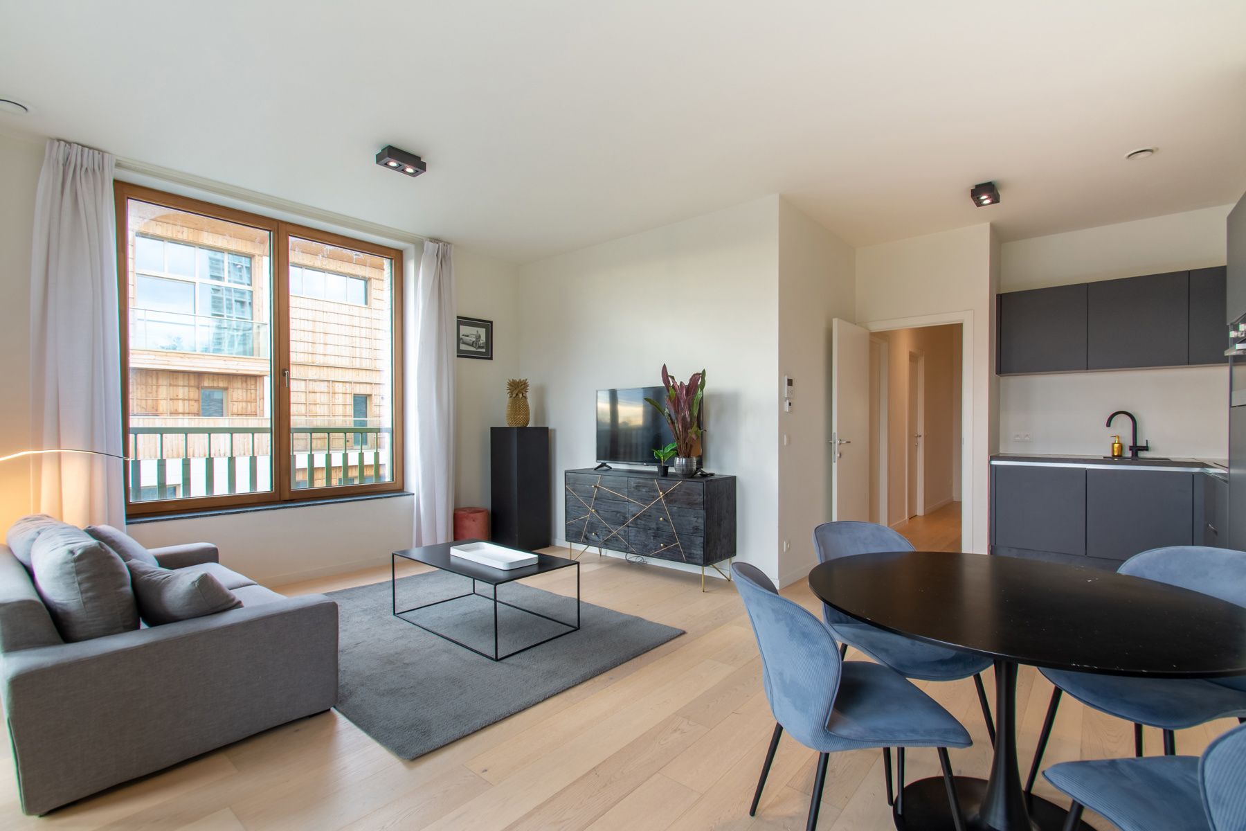 Prachtige 2 slaapkamers appartement met parkzicht foto 2