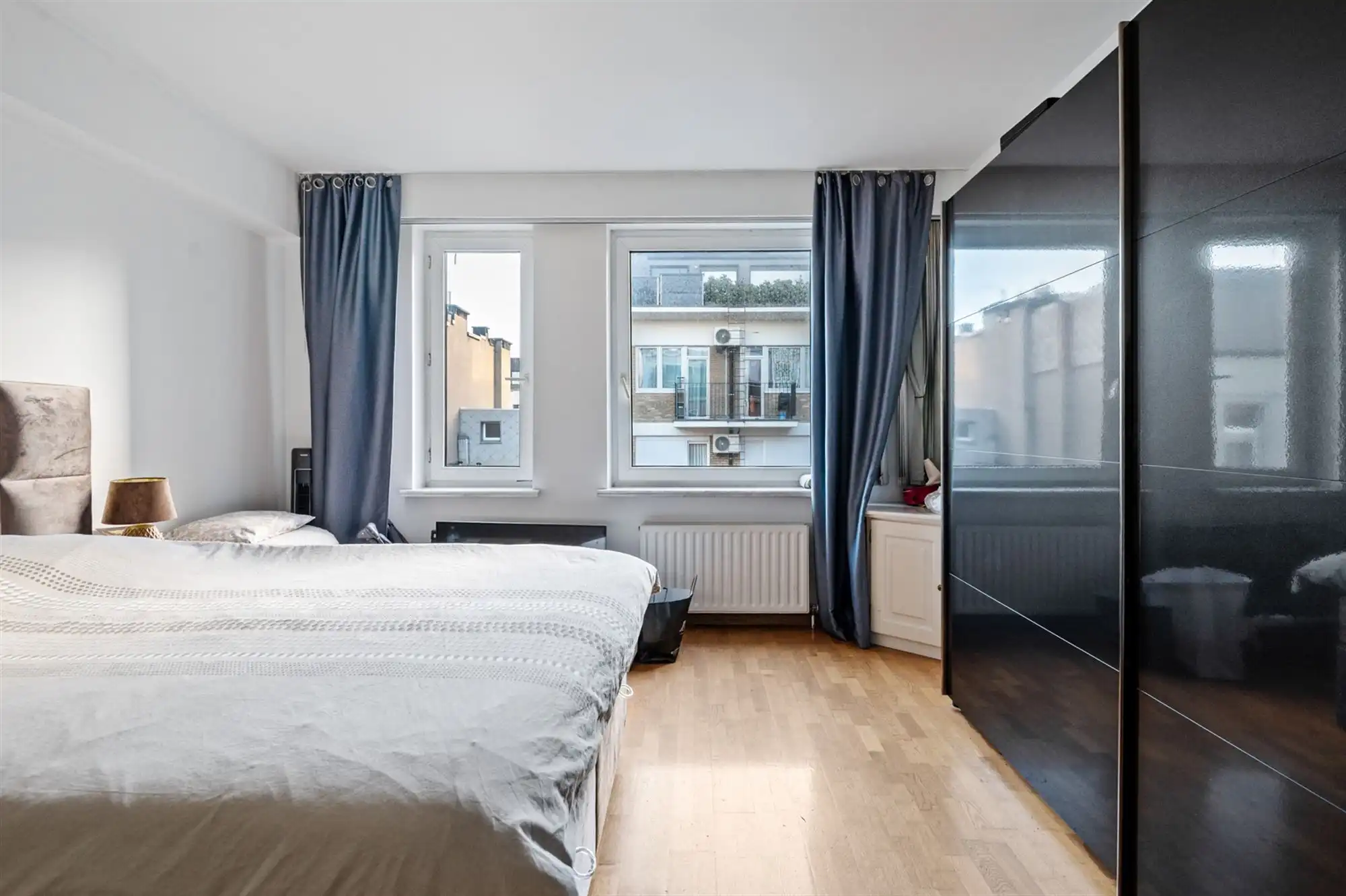 Instapklaar en lichtrijk appartement op toplocatie foto 9