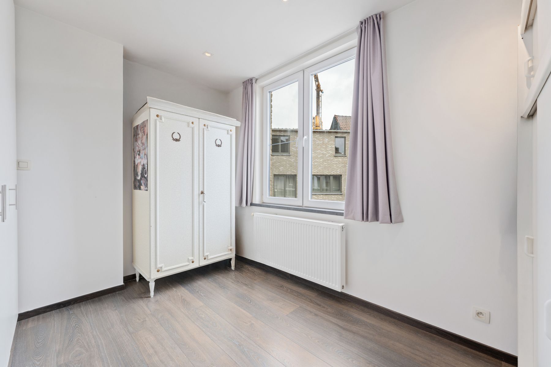 Instapklare gerenoveerde woning met 4 slaapkamers! foto 7