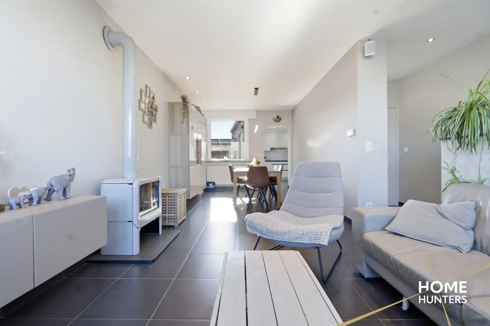 Volledig gerenoveerde gezinswoning met 4 slaapkamers en zuidgerichte tuin! foto 5