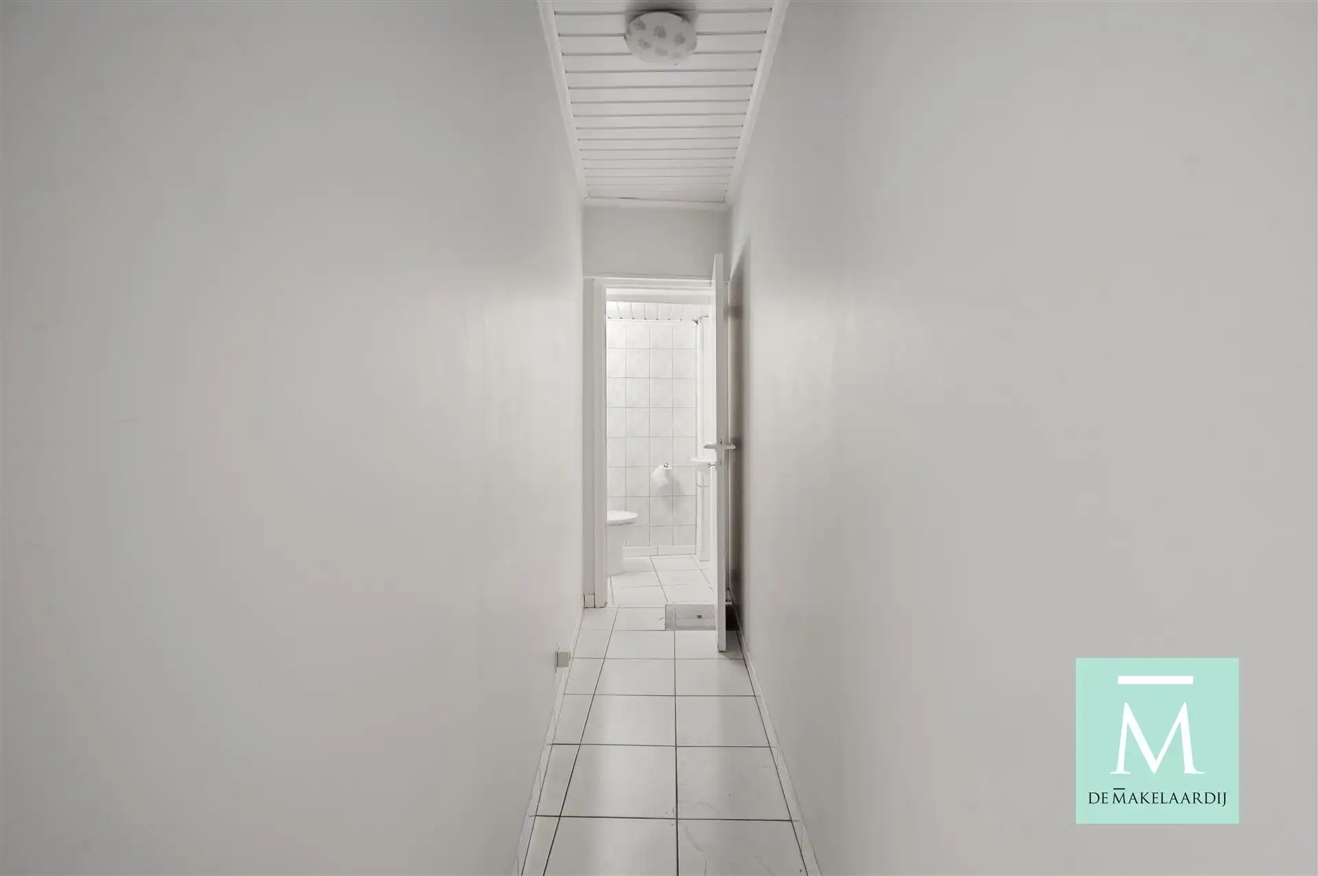 Kantoor/Winkel  te huur gelegen in het hartje van Mechelen foto 6