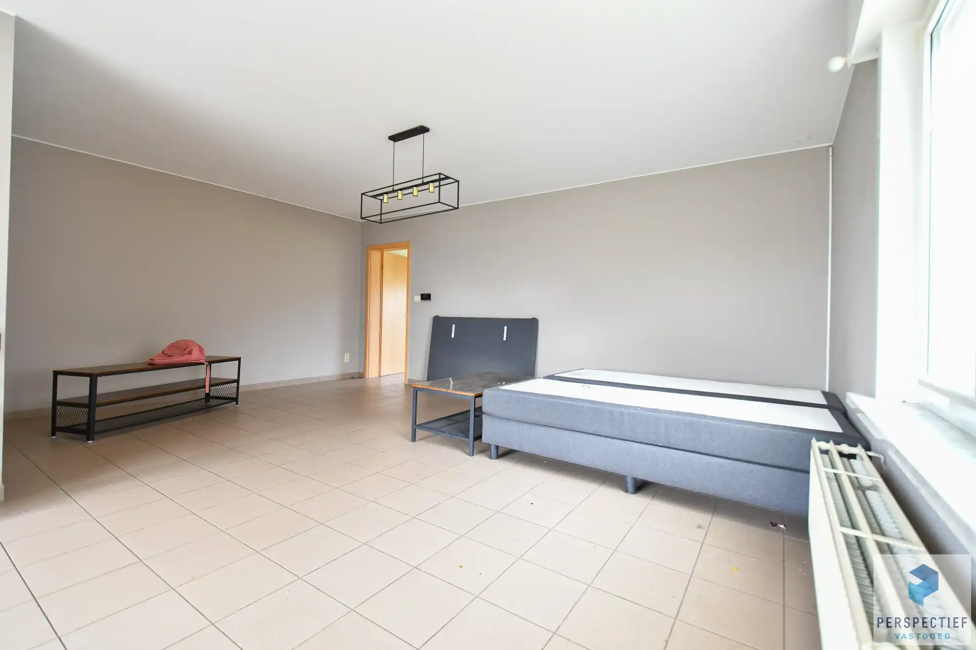 Instapklare halfopen bebouwing met 4 slpks, dubbele garage & tuin foto 5