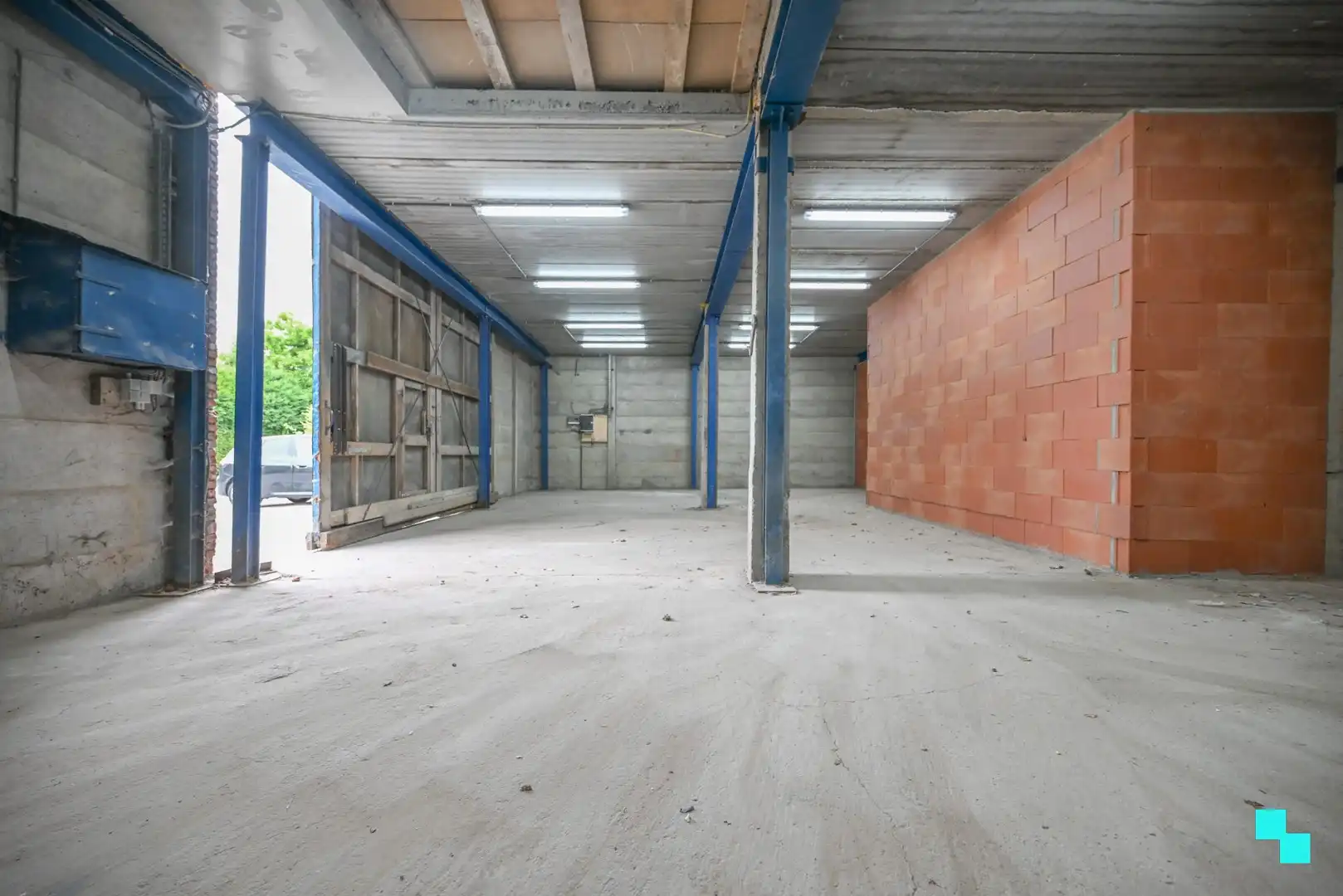 Loods van ca. 125 m² te Izegem foto 3