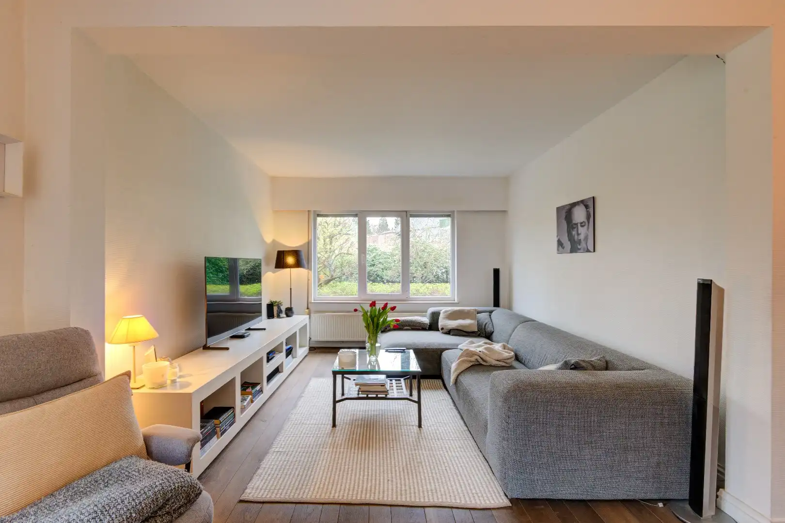 Half open woning in Schilde met zonnige tuin op het zuidwesten, terras en 4 slaapkamers, 1 badkamer en 4 parkeerplaatsen foto 6