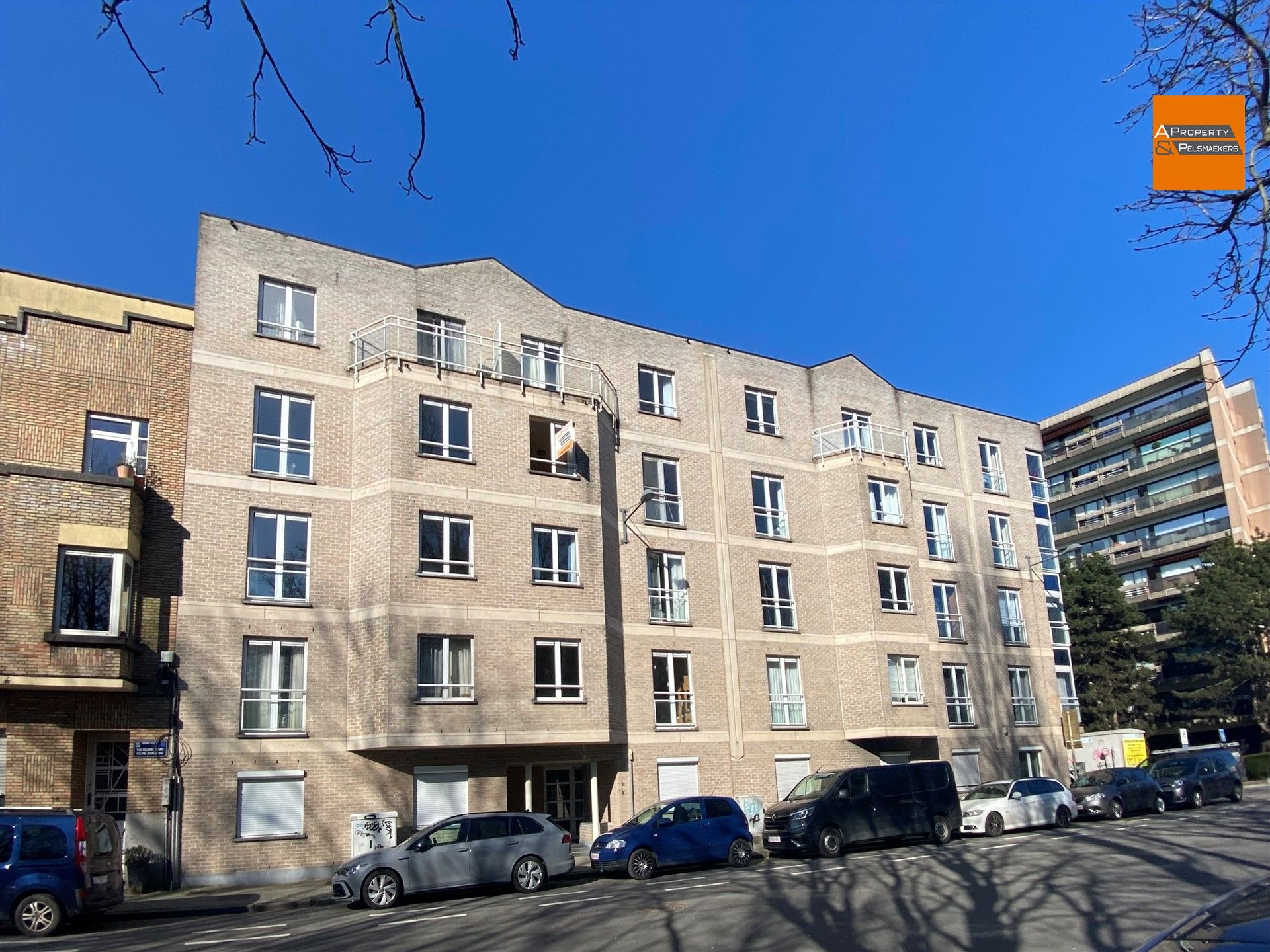 Verzorgd appartement met 2 slaapkamers. foto 2