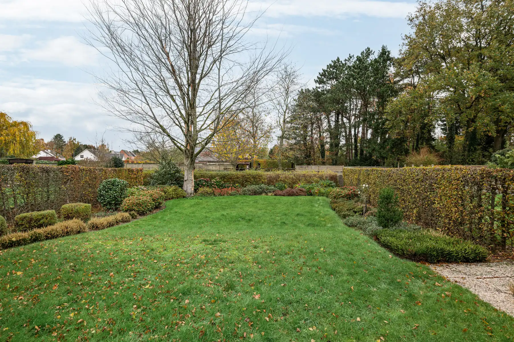 Ruime gezinswoning met tuin en garage op 856 m2 foto 26