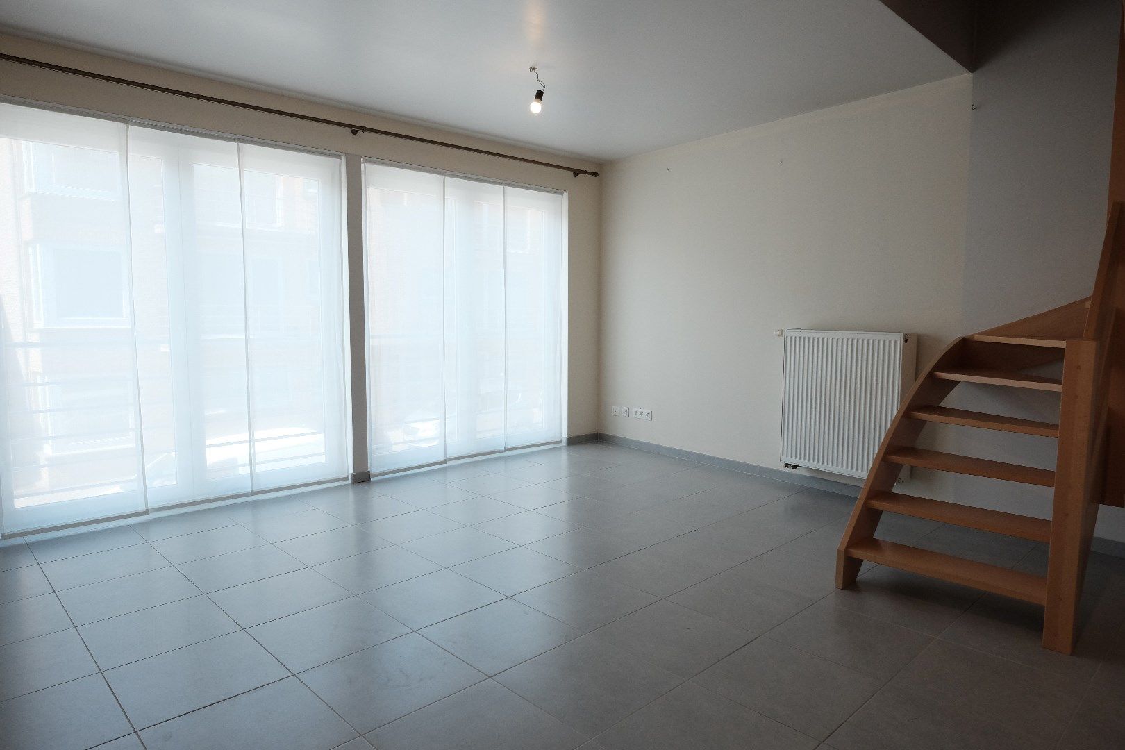 Duplex appartement met mooi zongericht terras en dubbele garage. foto 5