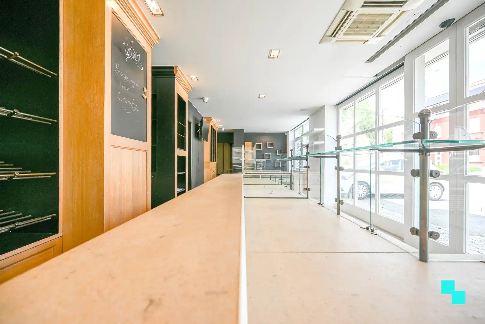 Riante handelswoonst in Waregem foto 7