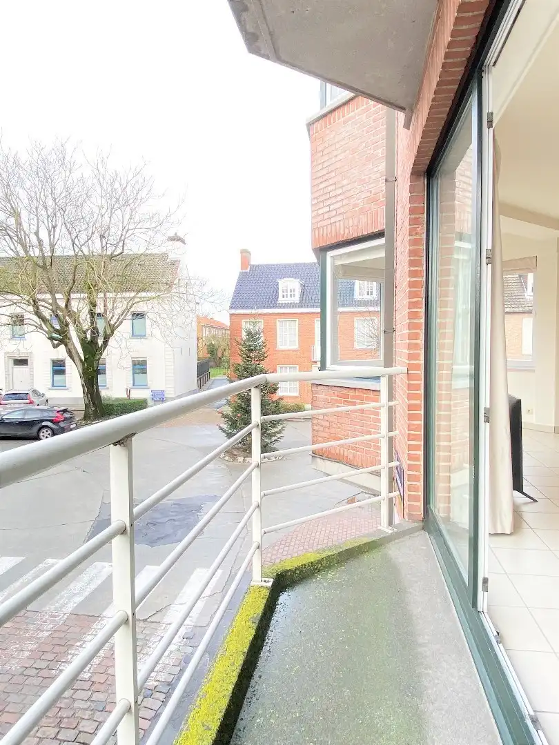 LICHTRIJK APPARTEMENT MET 2 SLAAPKAMERS EN GARAGE foto 5