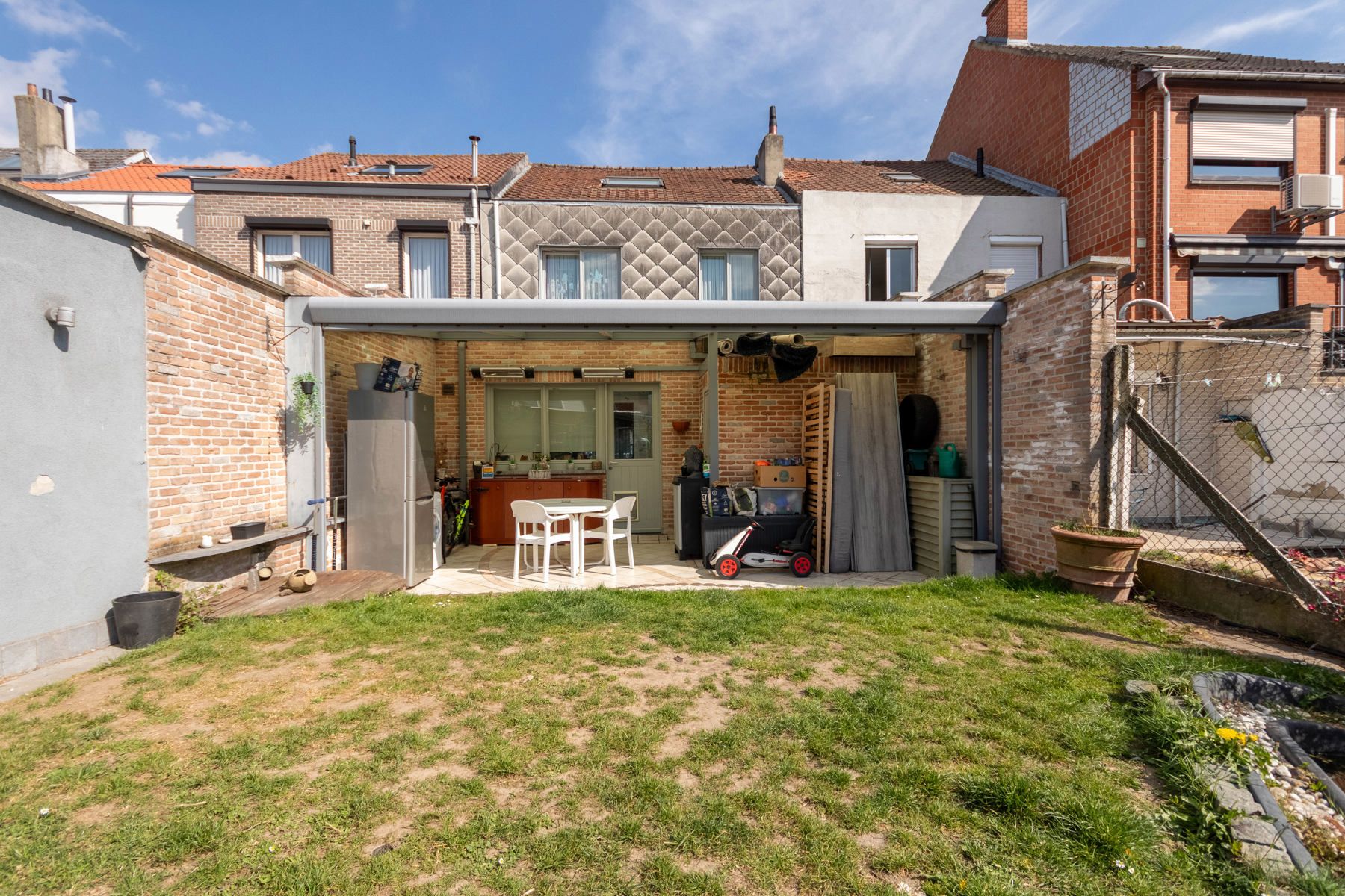 Goed onderhouden woning met 4 slaapkamers en leuke tuin foto 21