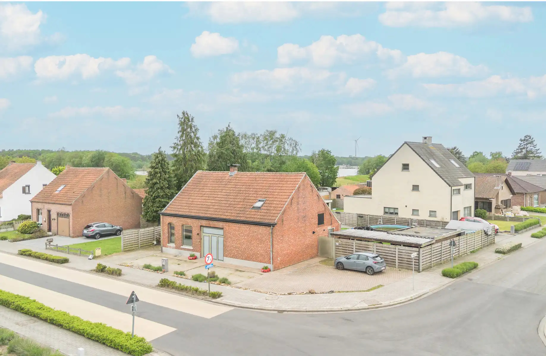 ruime woning met 4 slaapkamers op een fraai hoekperceel  foto 32