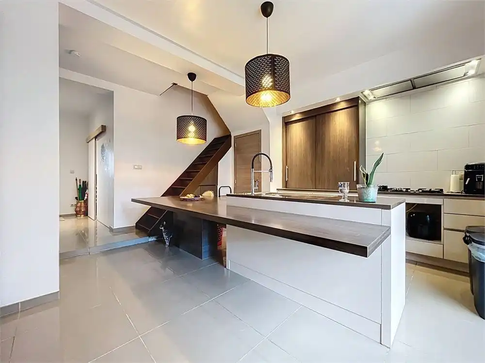 HOB met 4 - 5 slpks en super gezellig zuiders ingerichte tuin foto 3