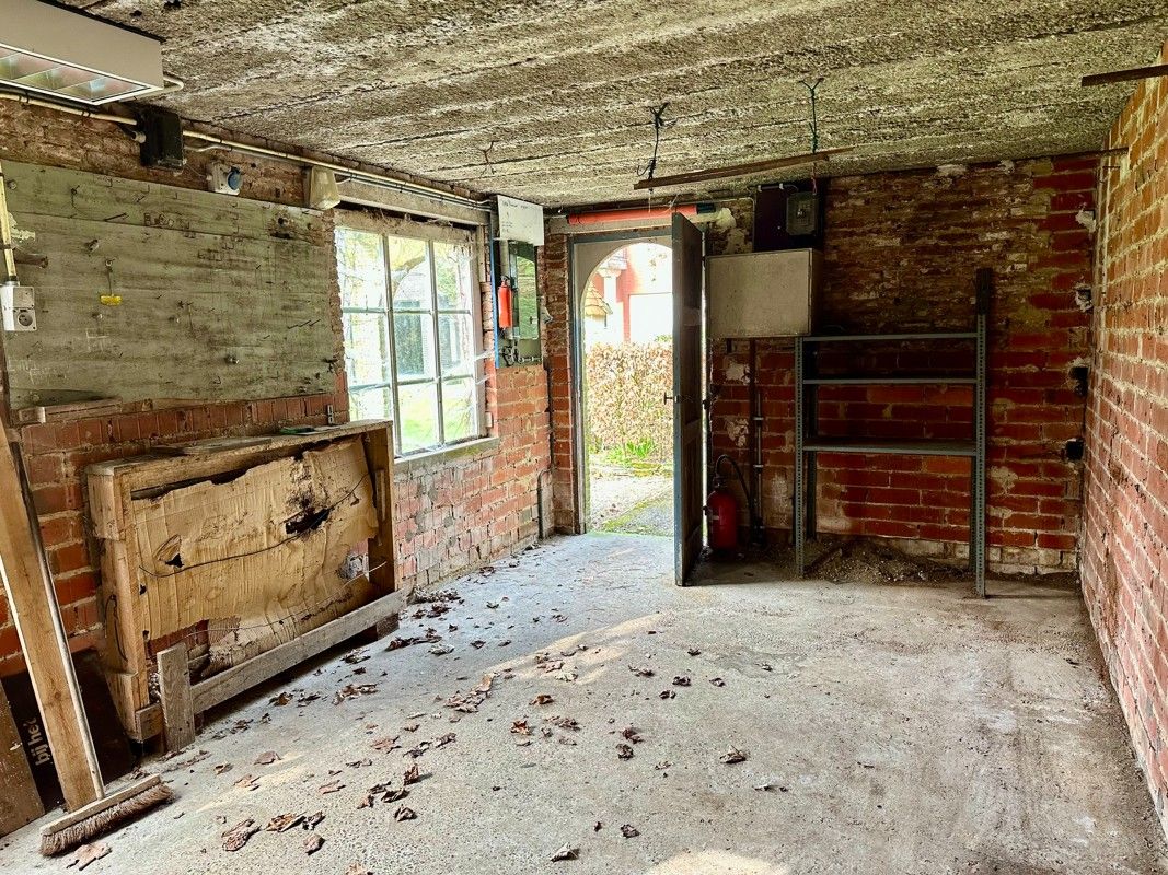 Charmant te renoveren woning op 2192m² aan de voet van het Zoerselbos. foto 20