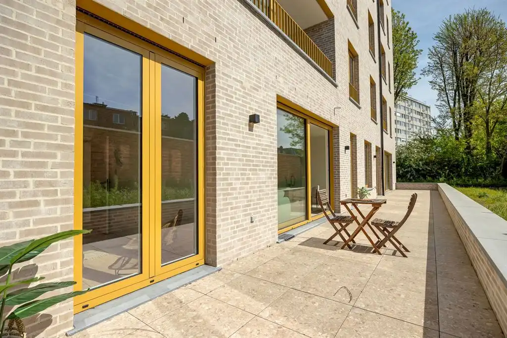 Gelijkvloers app met 3 slpk en tuin foto 3