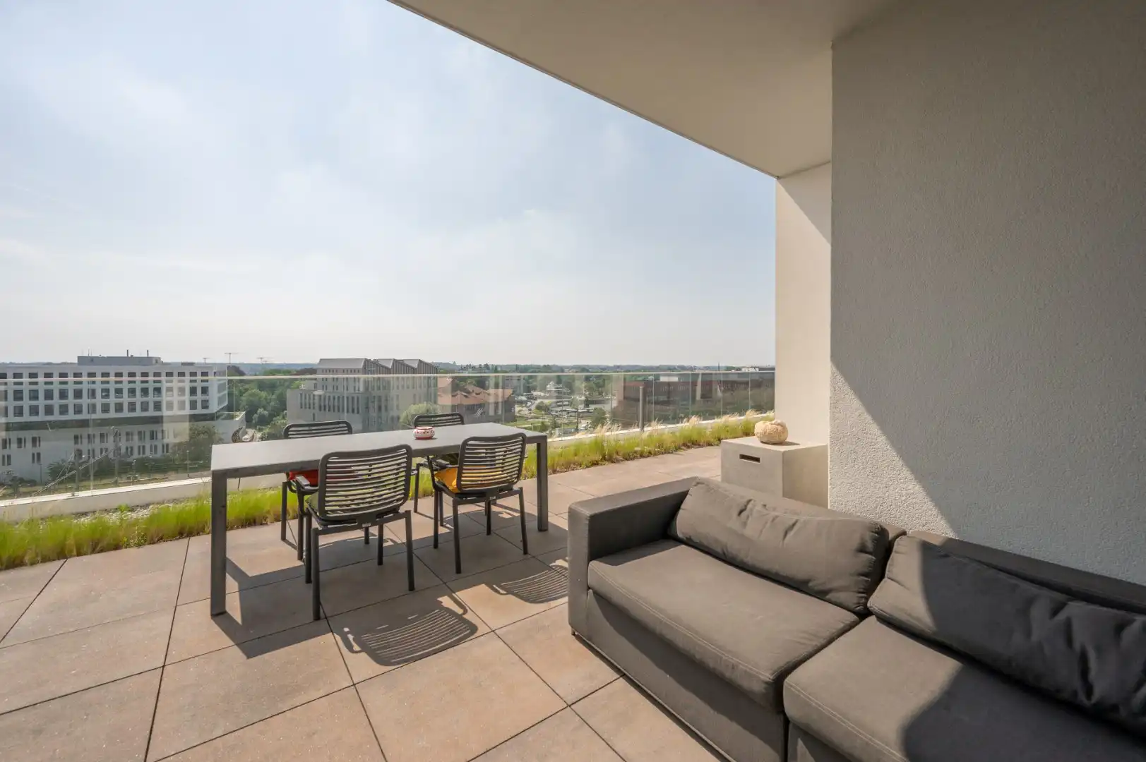 Recent appartement met autostaanplaats op een centrale locatie in Brugge! foto 8
