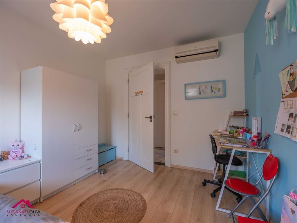 Landelijke villawoning met dubbele vrijstaande garage foto 38