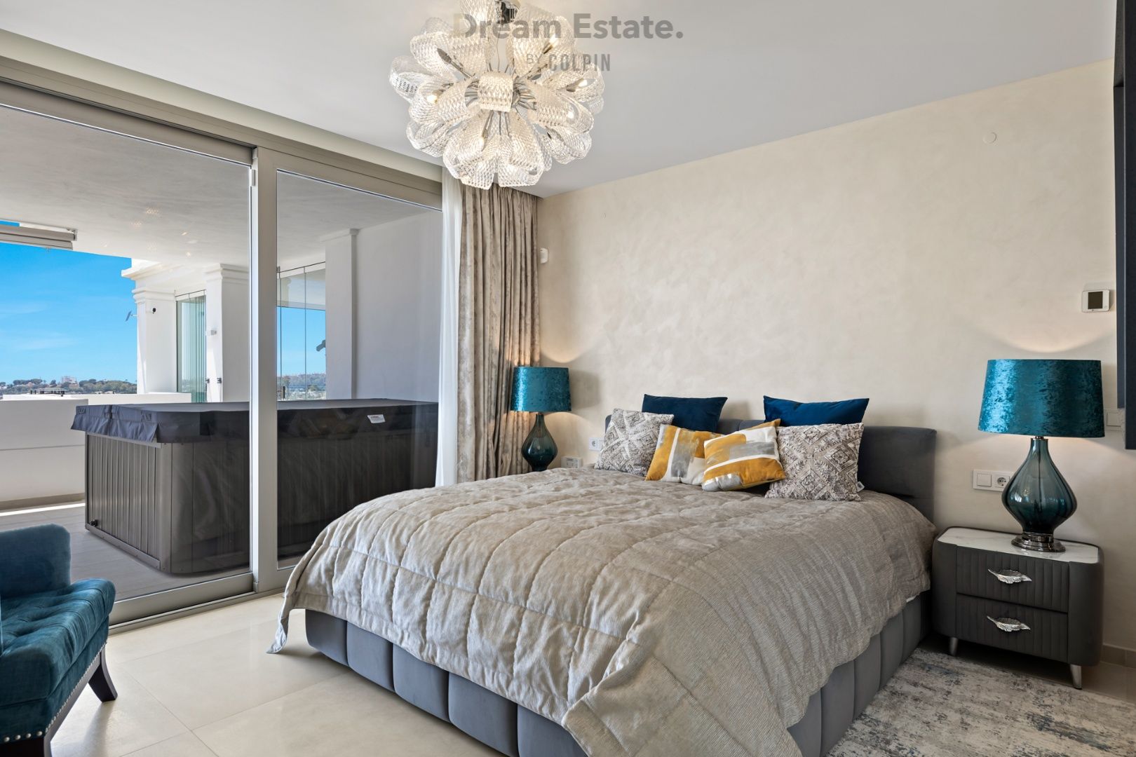 Uitzonderlijk ruim appartement te Nueva Andalucia, Marbella foto 18