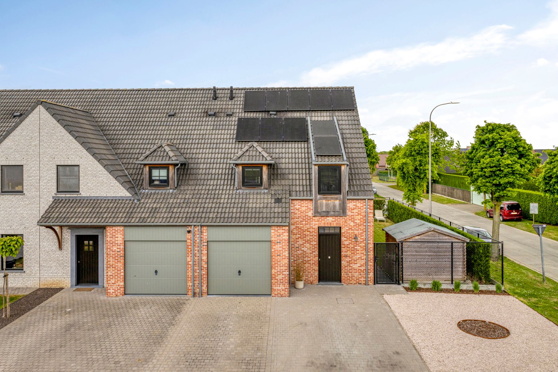 Charmante woning in Pastoriestijl met zonnepanelen! foto {{pictureIndex}}