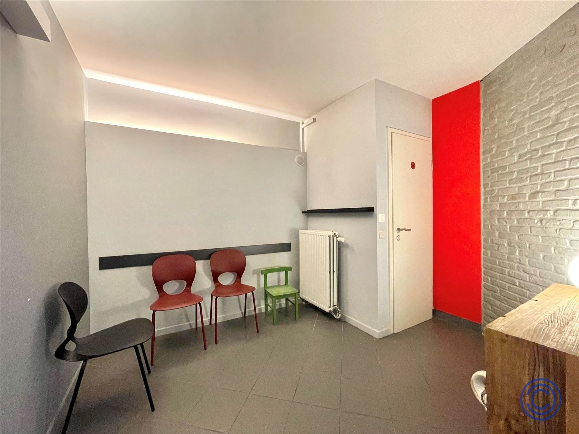 Handelspand/kantoor ca. 97m² in centrum Zoersel! foto 9