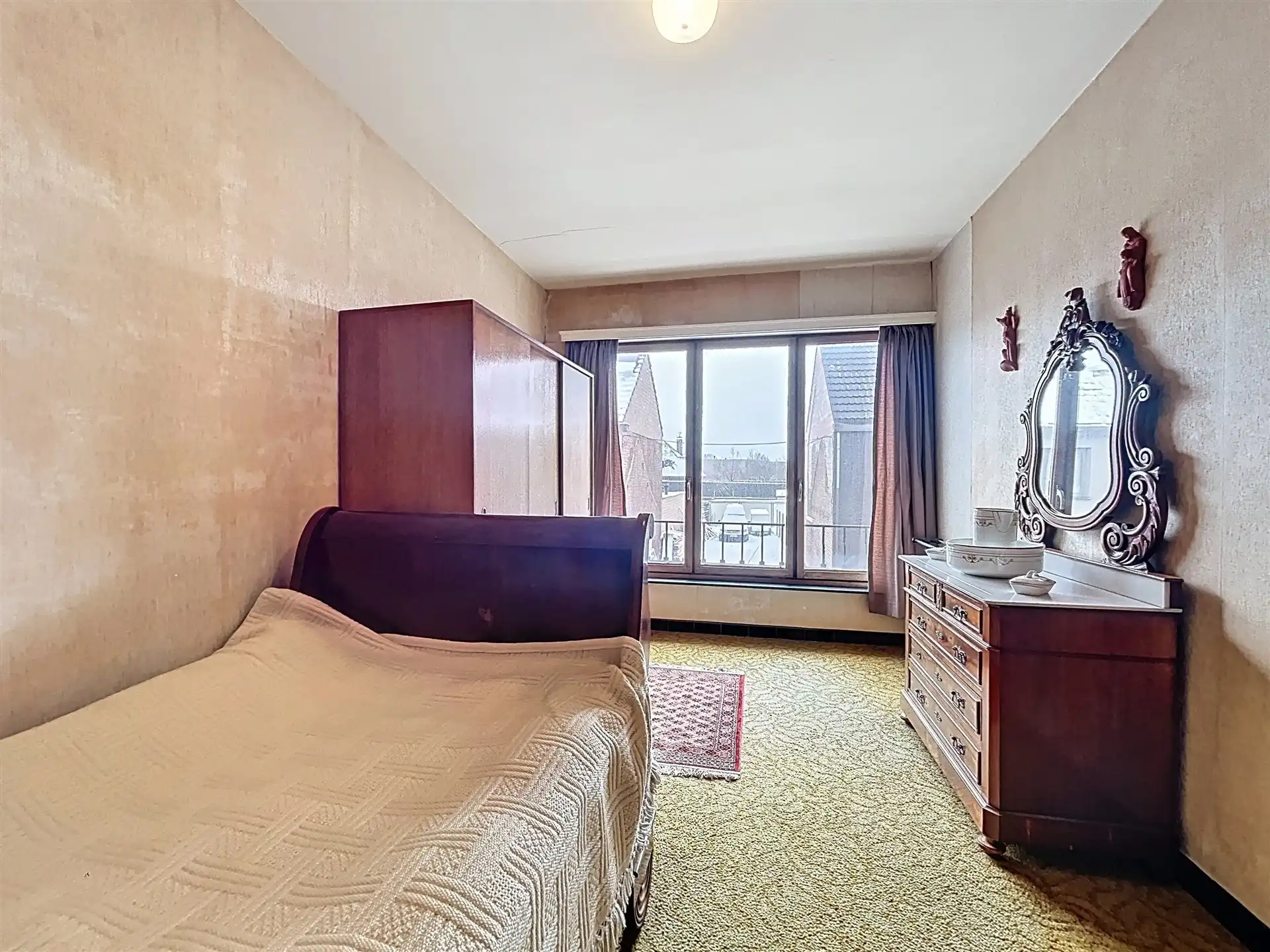 te renoveren gezinswoning  met 4 slaapkamers en mogelijkheid tot uitbreiding op perceel van 527m² foto 14