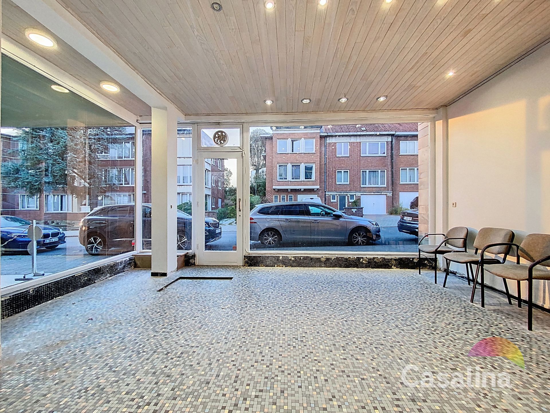 Commerciële ruimte van 104 m² - ideaal gelegen foto 3