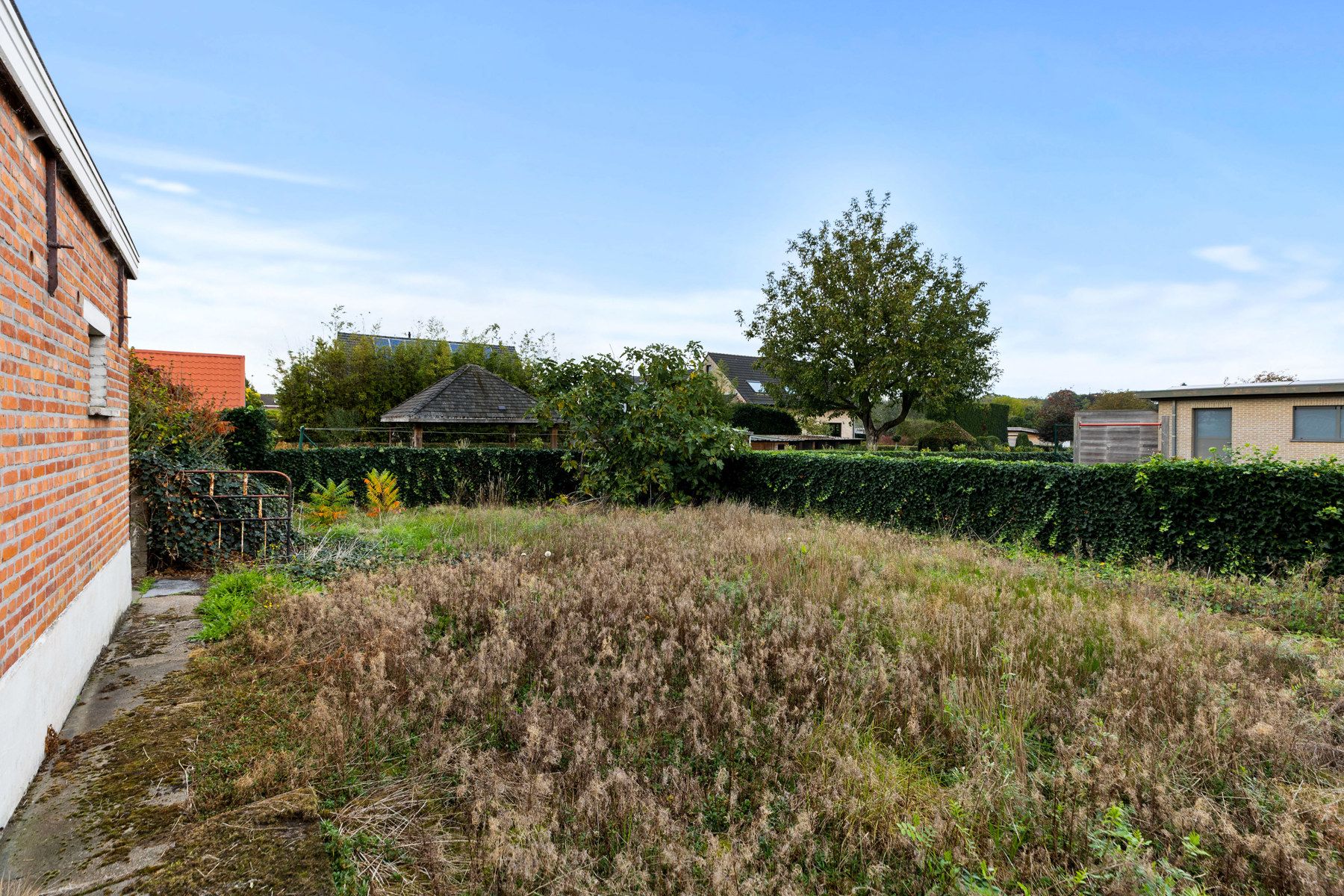 Te renoveren woning in bijzonder rustige straat in Aalter foto 14