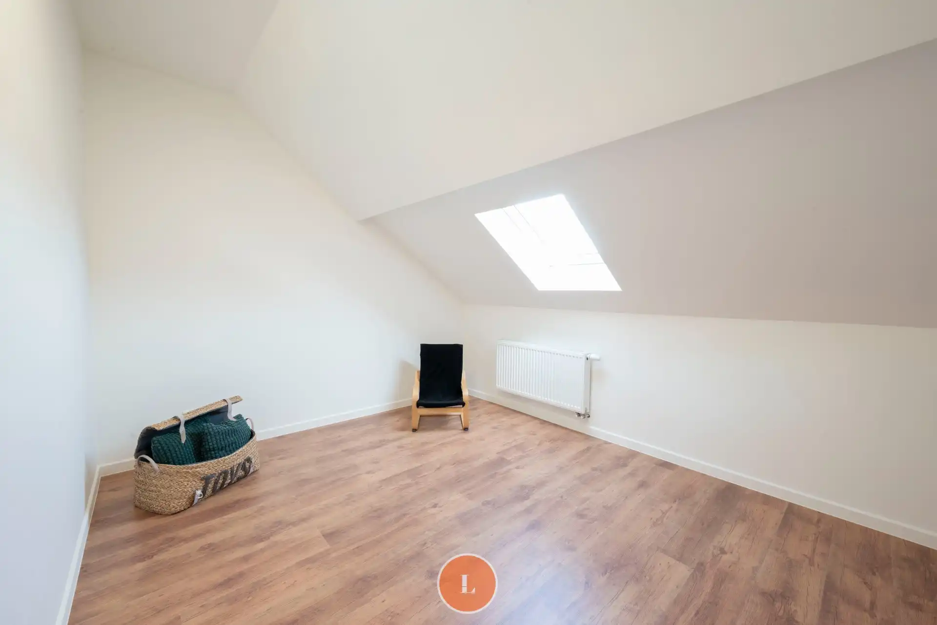 Instapklare totaal gerenoveerde woning met 5 ruime slaapkamers, EPC A, tuin en garage foto 12