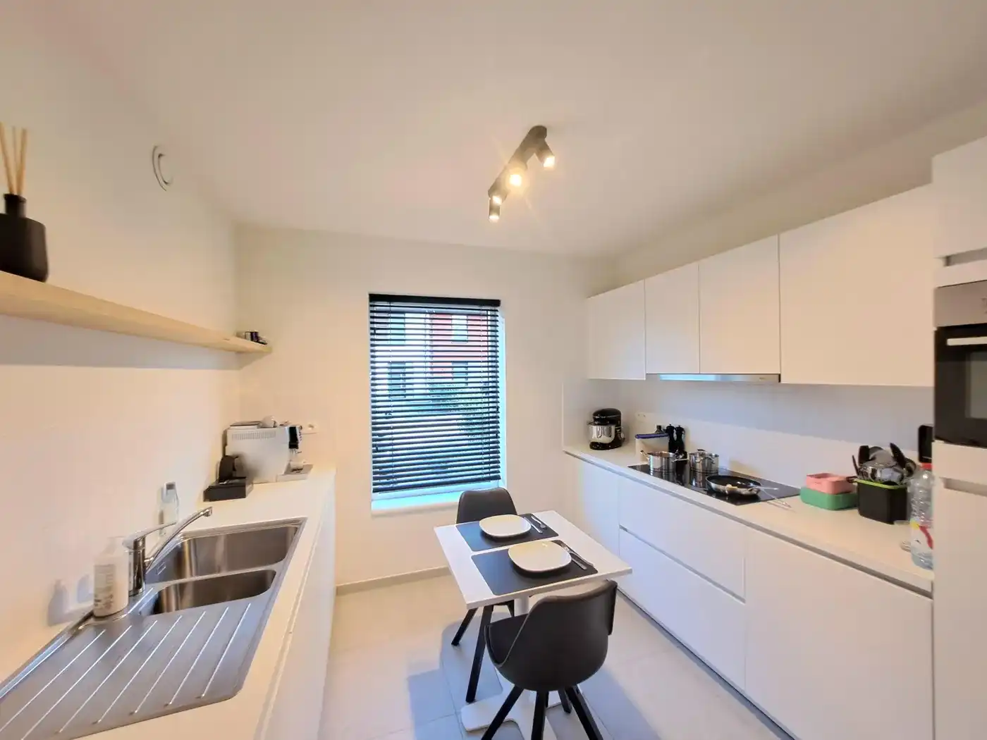 Instapklare en energiezuinige woning met 3 grote slaapkamers en tuin foto 4