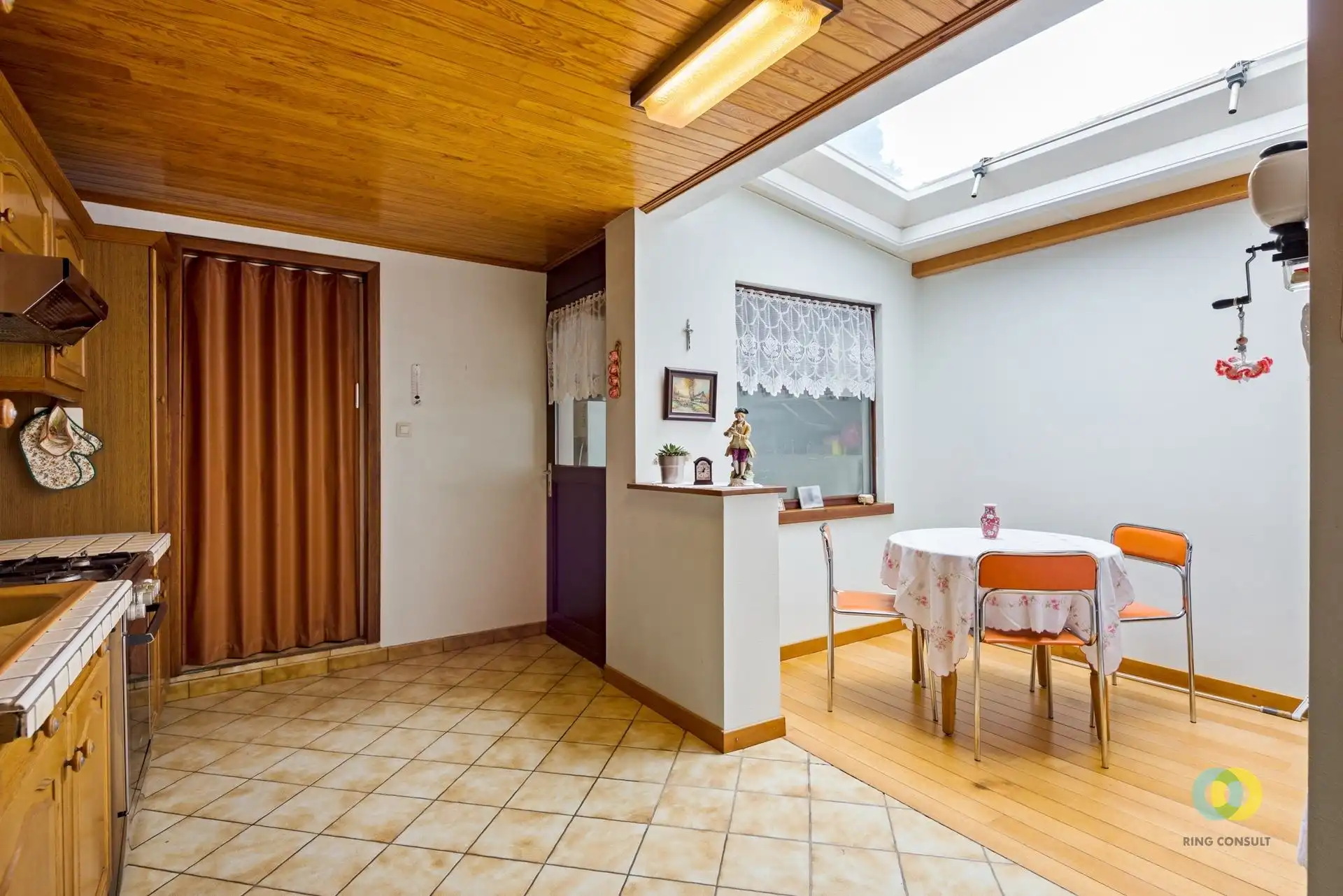 Op te frissen woning met potentieel in Vilvoorde foto 5