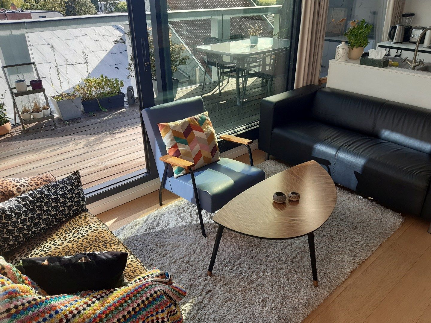 Praktisch 2 slpk-appartement met terras. foto 8
