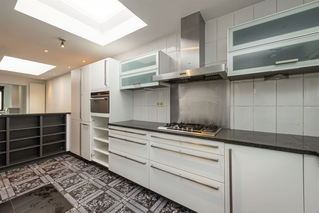 Ruime stadswoning met 4 slaapkamers foto 9