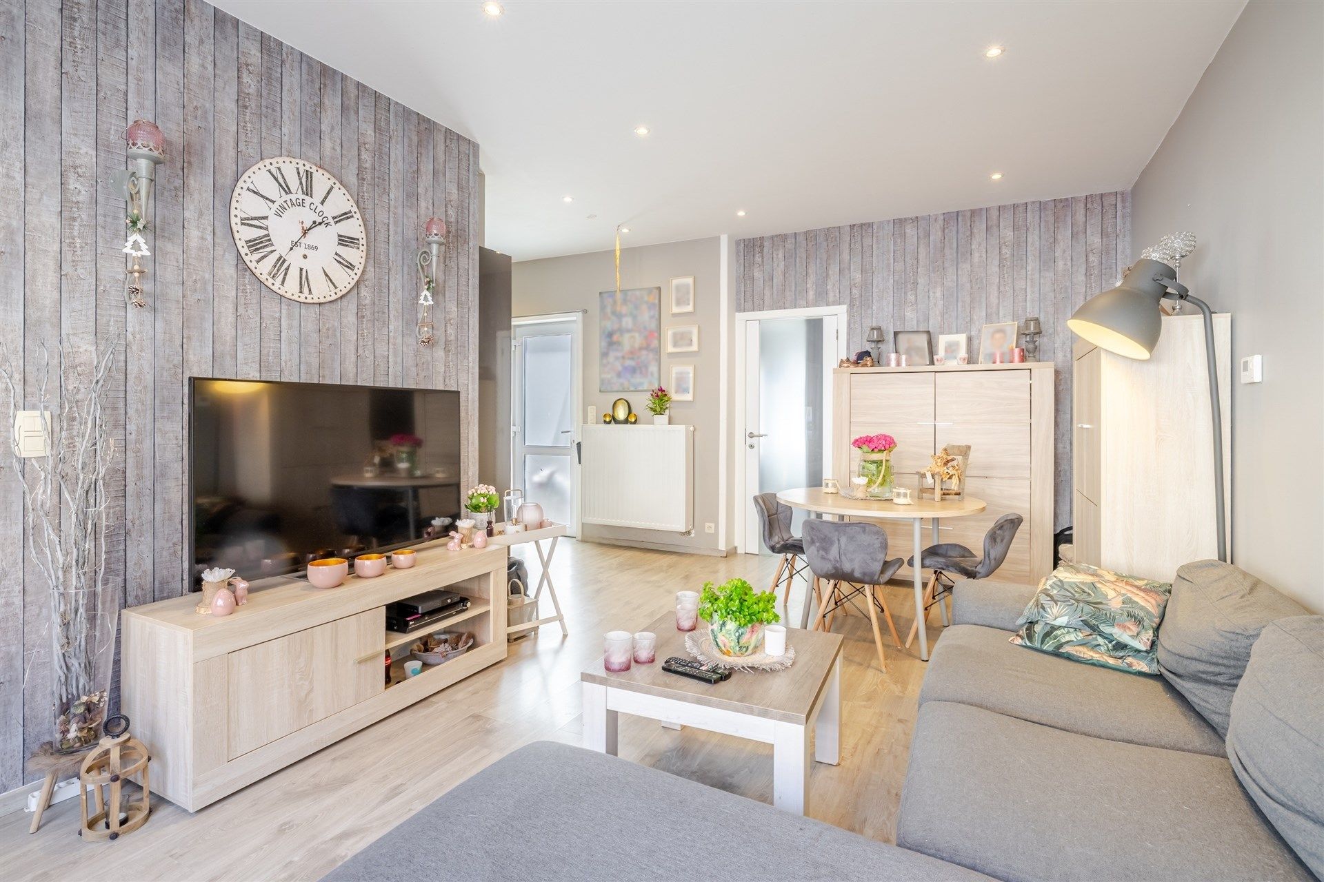 Energiezuinige woning met 3 slk op gunstige ligging foto {{pictureIndex}}