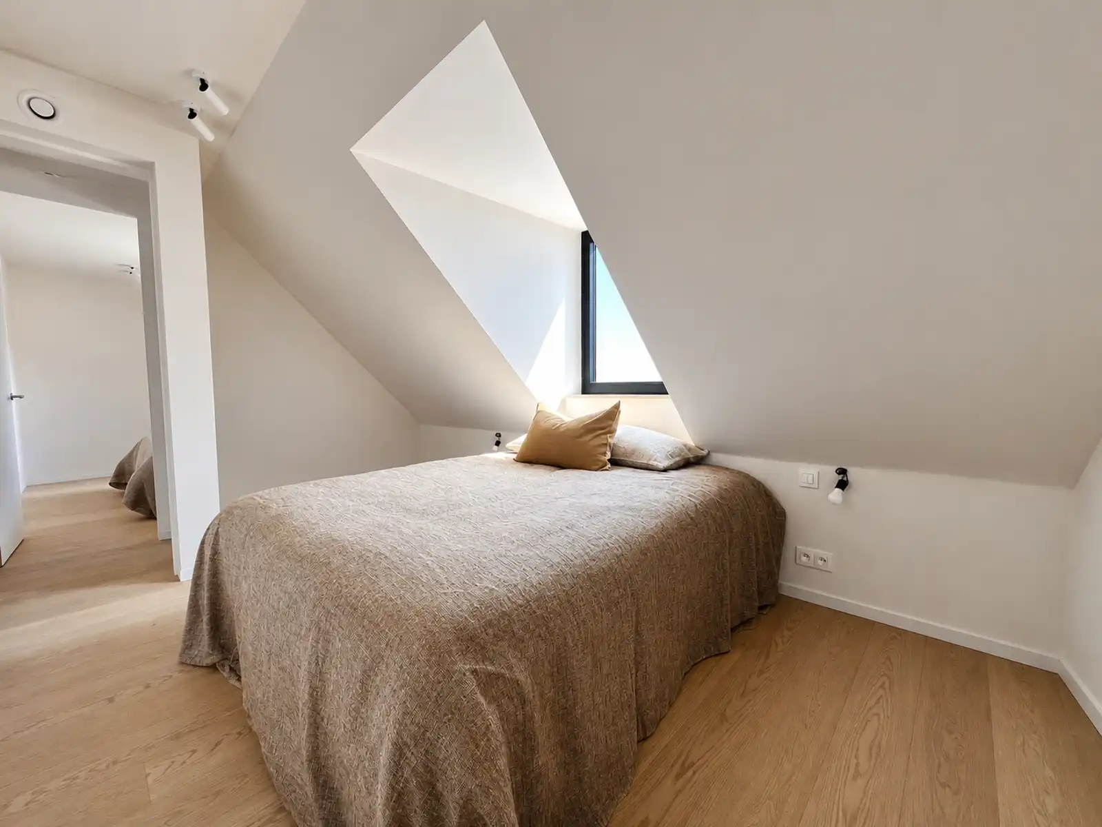 Zeer ruime duplex-penthouse op toplocatie in Het Zoute foto 17