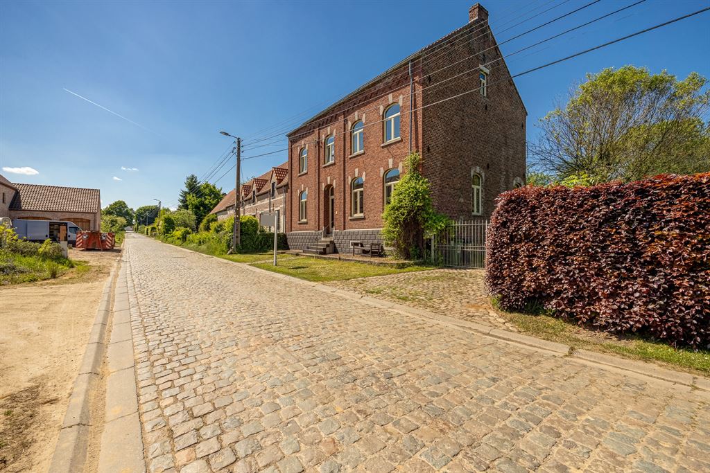 Uniek landhuis met praktijkruimte foto 2