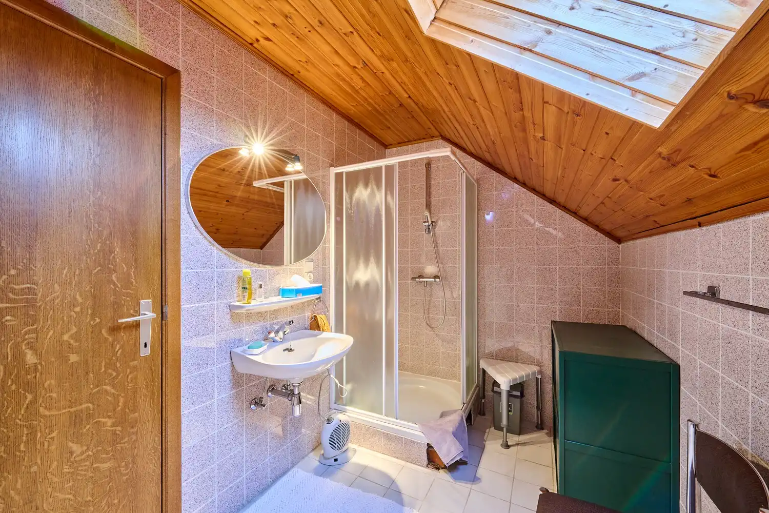 Knap verzorgde woning met 3/4 slaapkamers gelegen in een rustige woonomgeving foto 18