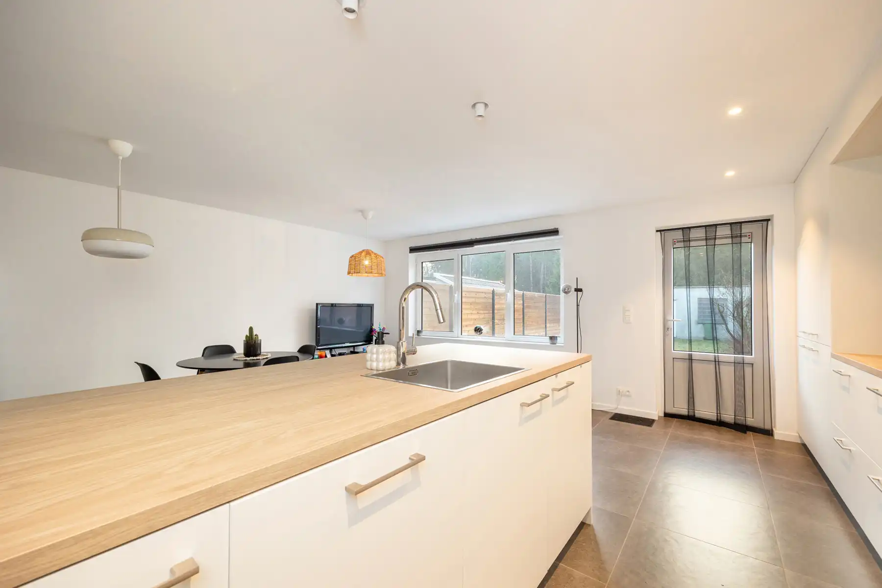 Studio-appartement nabij centrum van Brasschaat! foto 8