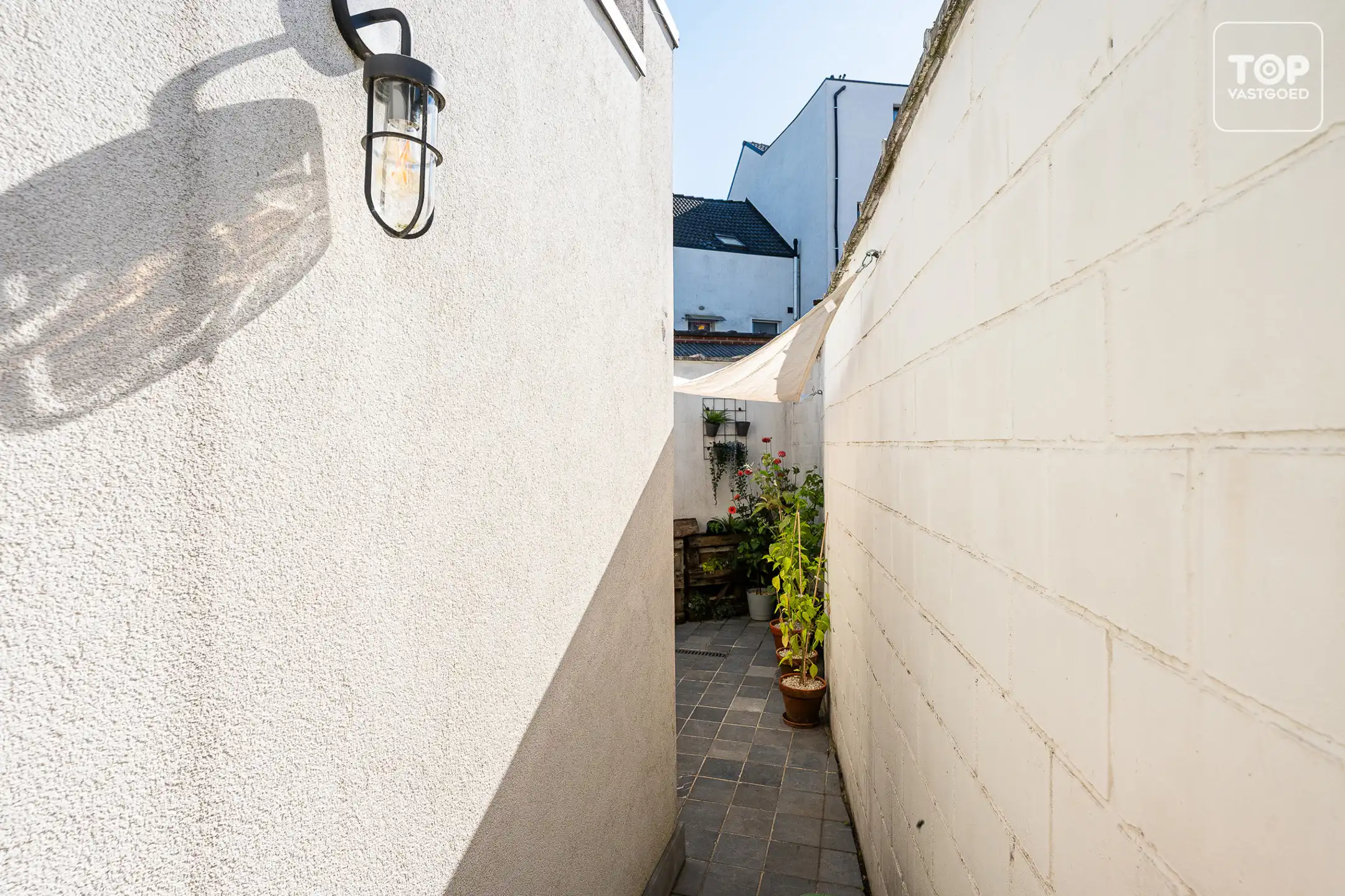 Ideale starterswoning met 2 slaapkamers en dressing. foto 17