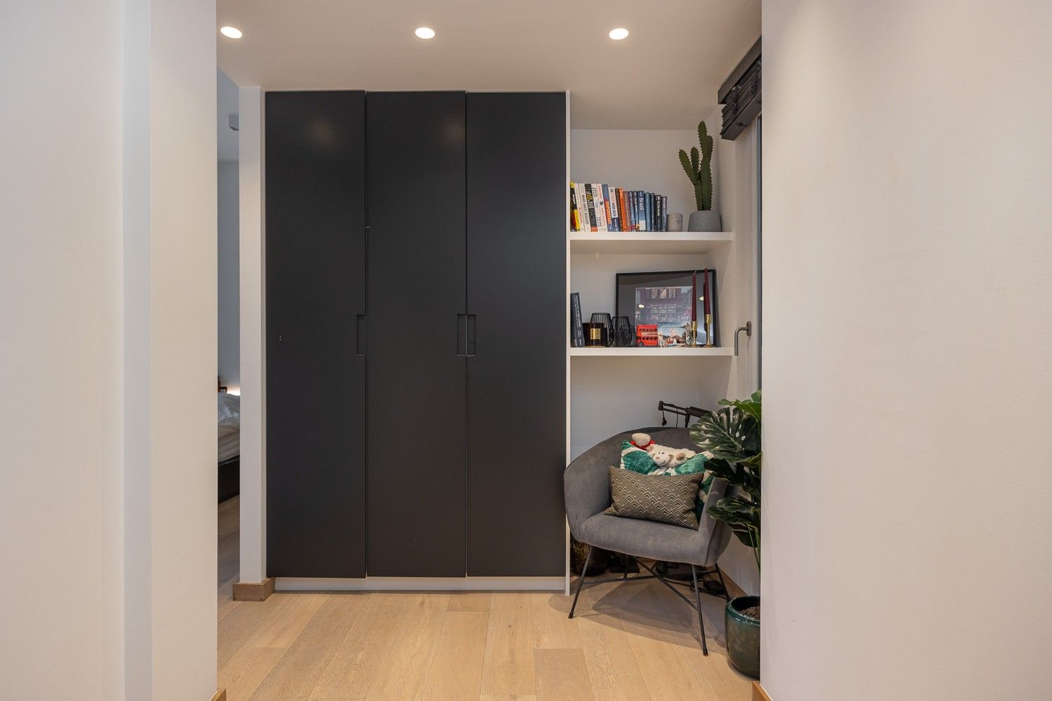 Stijlvol appartement op absolute topligging in historisch Antwerpen foto 24