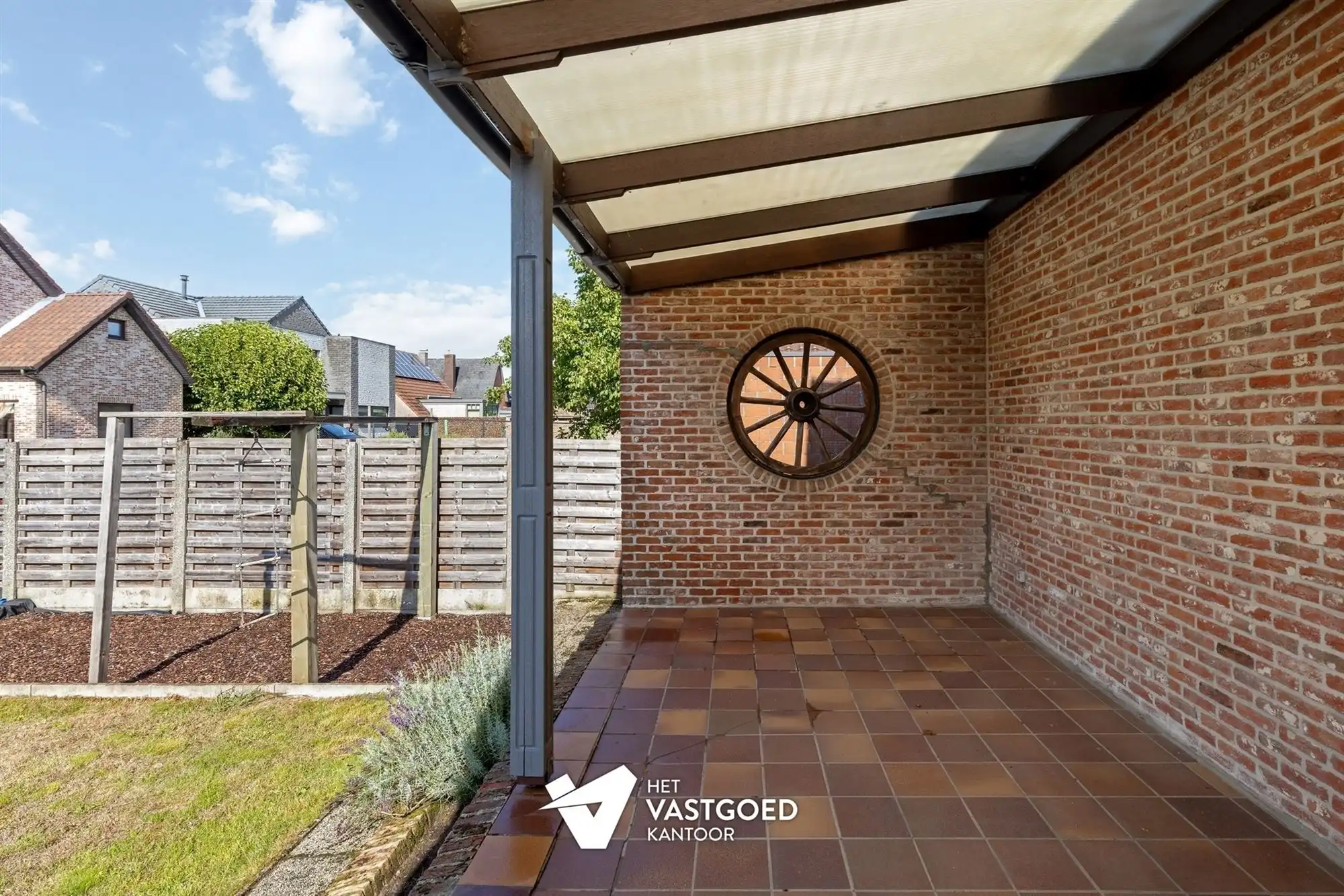 INSTAPKLARE OPEN WONING GELEGEN OP EEN RUSTIGE LIGGING foto 24