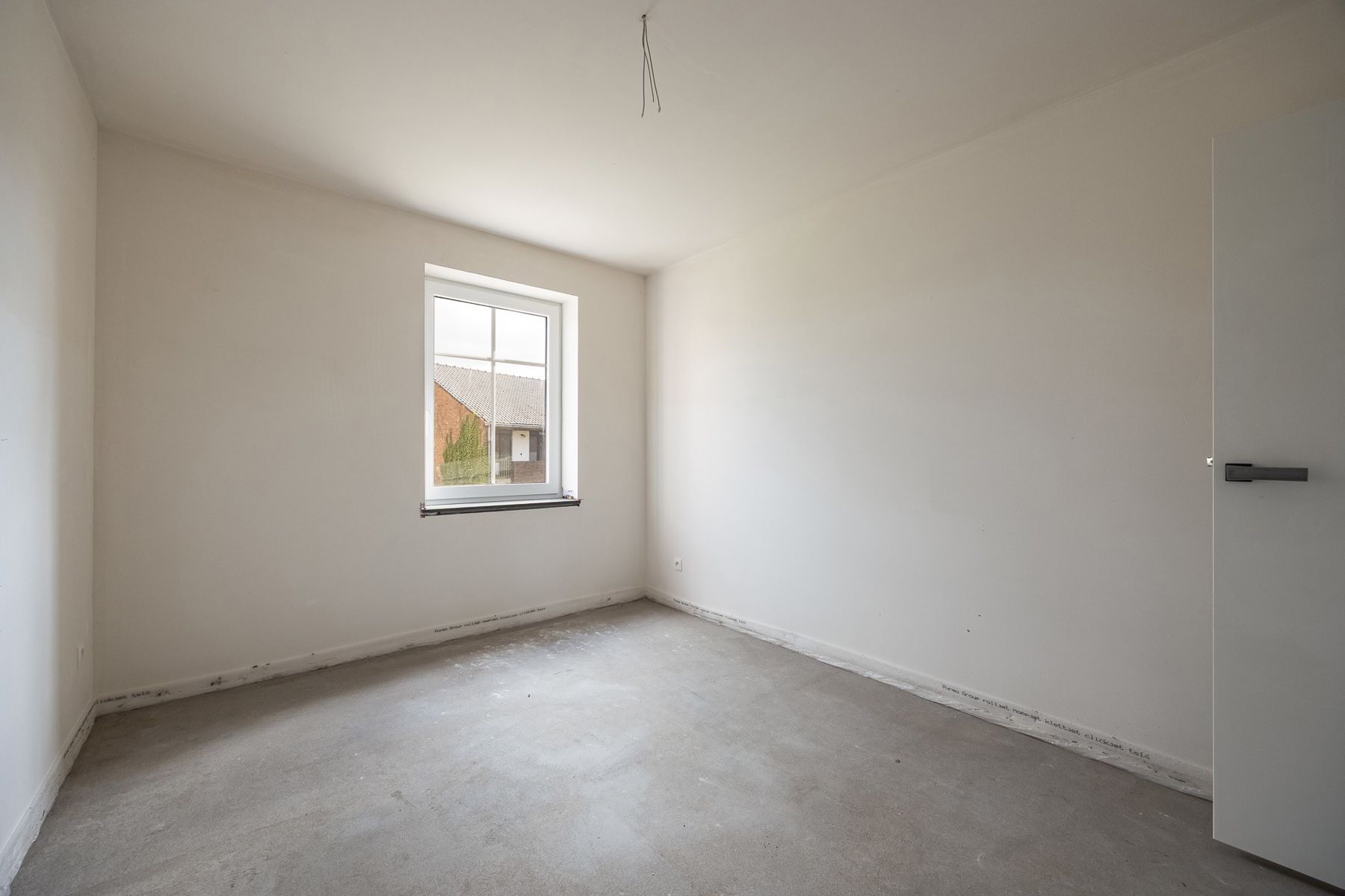 Ruime gezinswoning (ca 245 m²) met 4 slaapkamers op perceel van ca. 303 m². foto 19