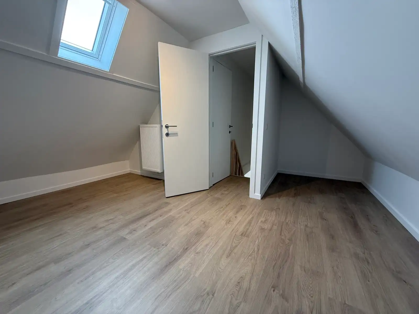 Statige stadswoning in Sint-Gillis kwartier nabij ‘Lange Rei’ foto 24