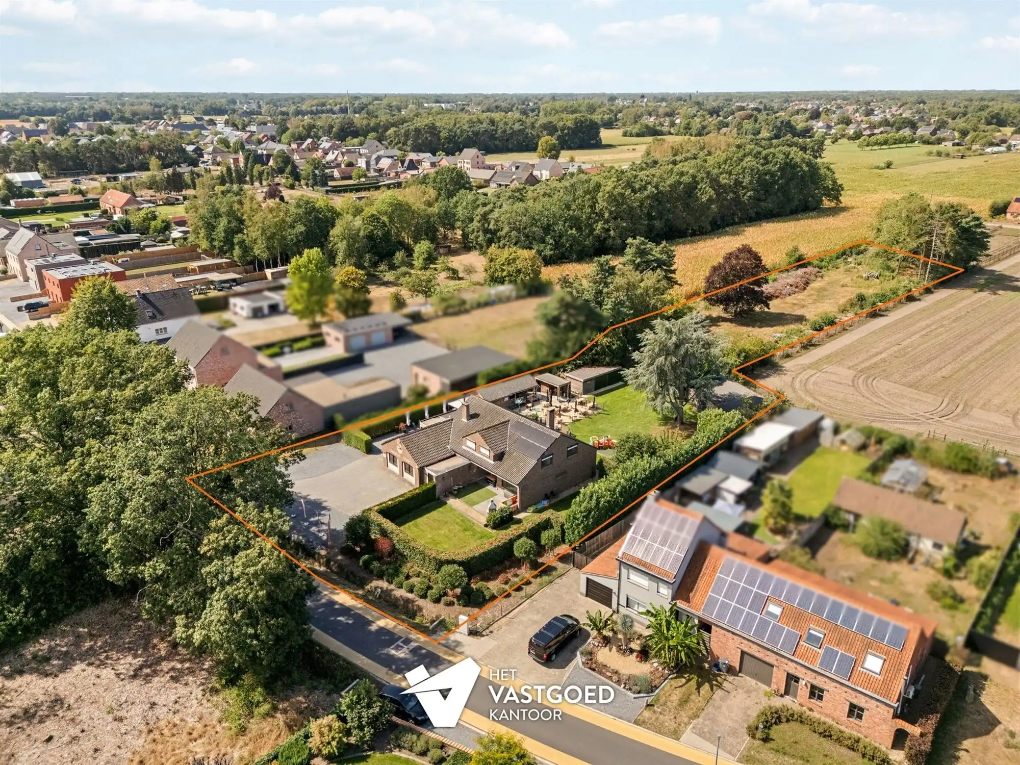 ZEER RUIME, ENERGIEZUINIGE WONING MET ENORM VEEL MOGELIJKHEDEN OP 5320M²! foto 3