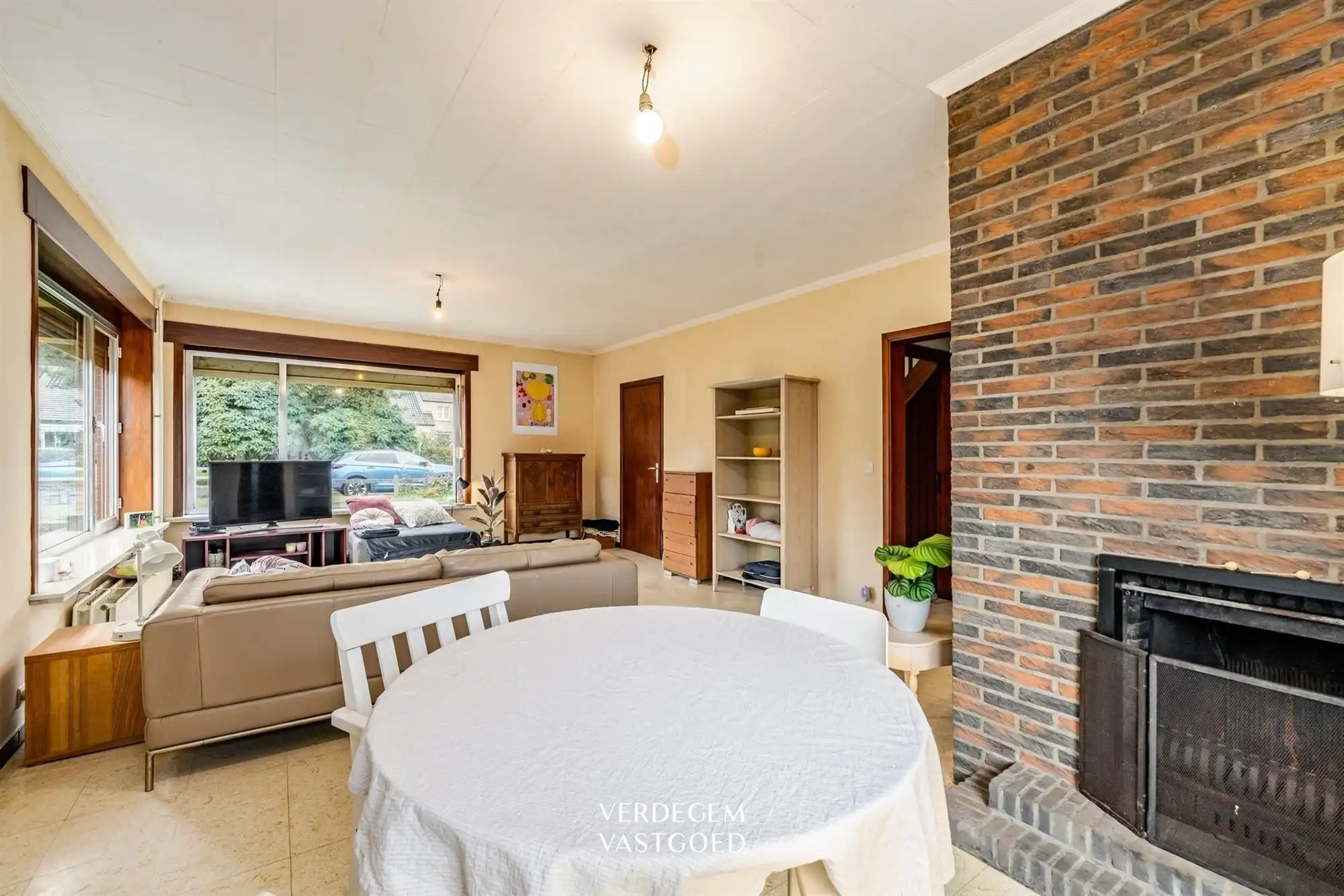 Charmante woning met 3 slaapkamers, garage en diepe tuin 1.010m² met open zicht foto 5