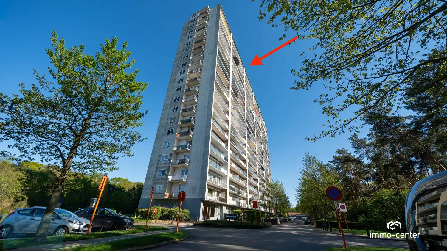 Wonen op topniveau — lichtrijk 2-slaapkamerappartement met uniek panoramisch uitzicht in Genk foto 18